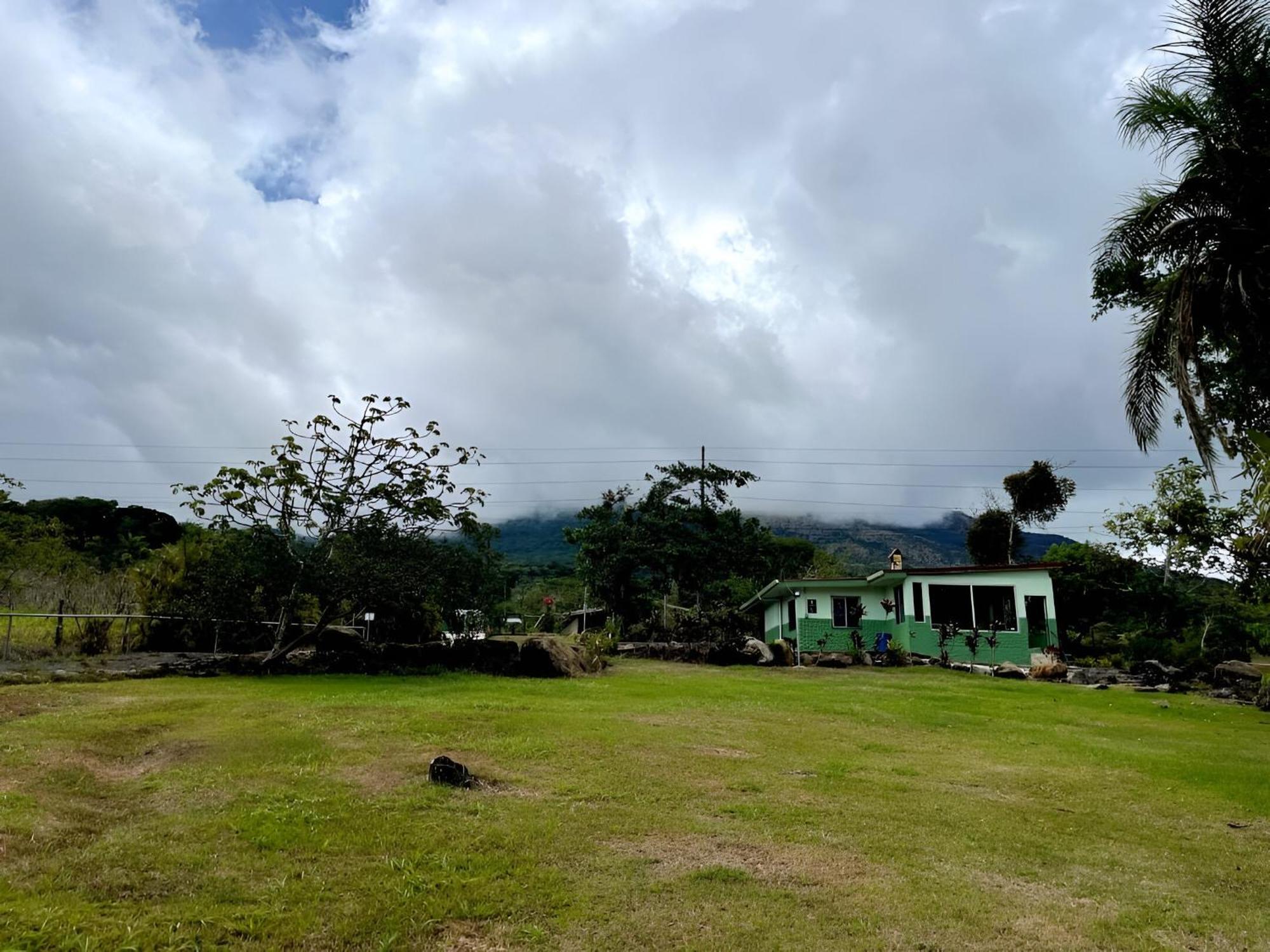 Miravalles Volcano House Guayabal  外观 照片